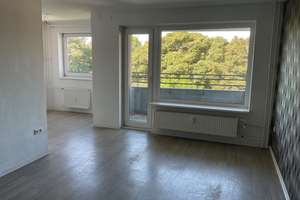 Renovierte 3-Zimmer-Wohnung mit Balkon