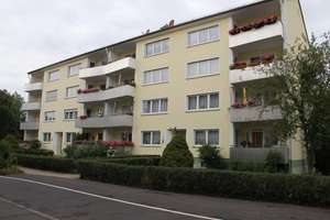 Leben im Trendviertel Sanderau - neuwertige 3 Zi.-DG-Wohnung mit Galerie am Main