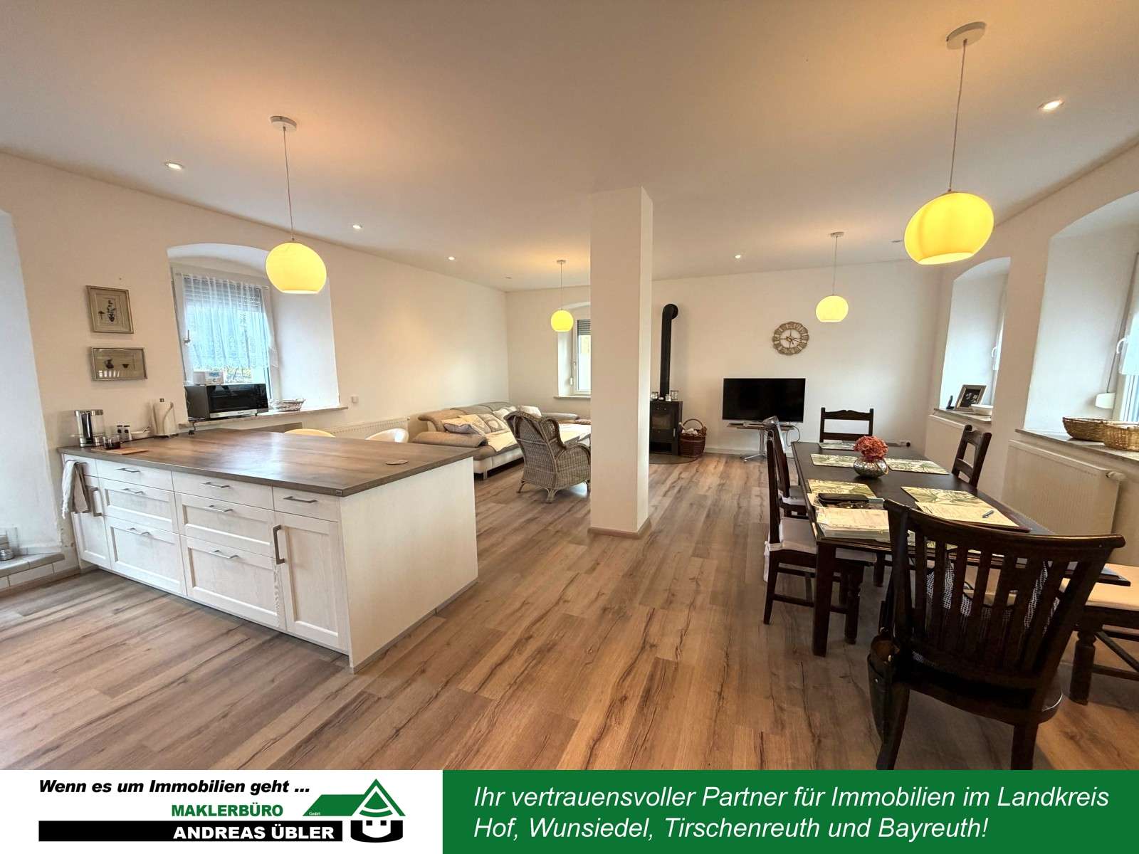 Immobilie in Waldershof - Ehemaliges Schul- und Pfarrhaus in Traumlage! - Bild 1