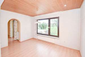 Sanierungsbedürftiges Haus mit Garage und Caport auf großem Grundstück! – Die vollständige Adresse der Immobilie erhältst du vom Anbieter., 33106 Elsen, Paderborn – Vorschaubild 4