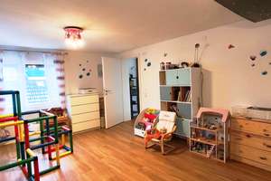 Einzigartiges, besonderes Anwesen: 1-2 FH, Scheune, Garten, Hof, Balkone – Die vollständige Adresse der Immobilie erhältst du vom Anbieter., 63695 Glauburg – Vorschaubild 29