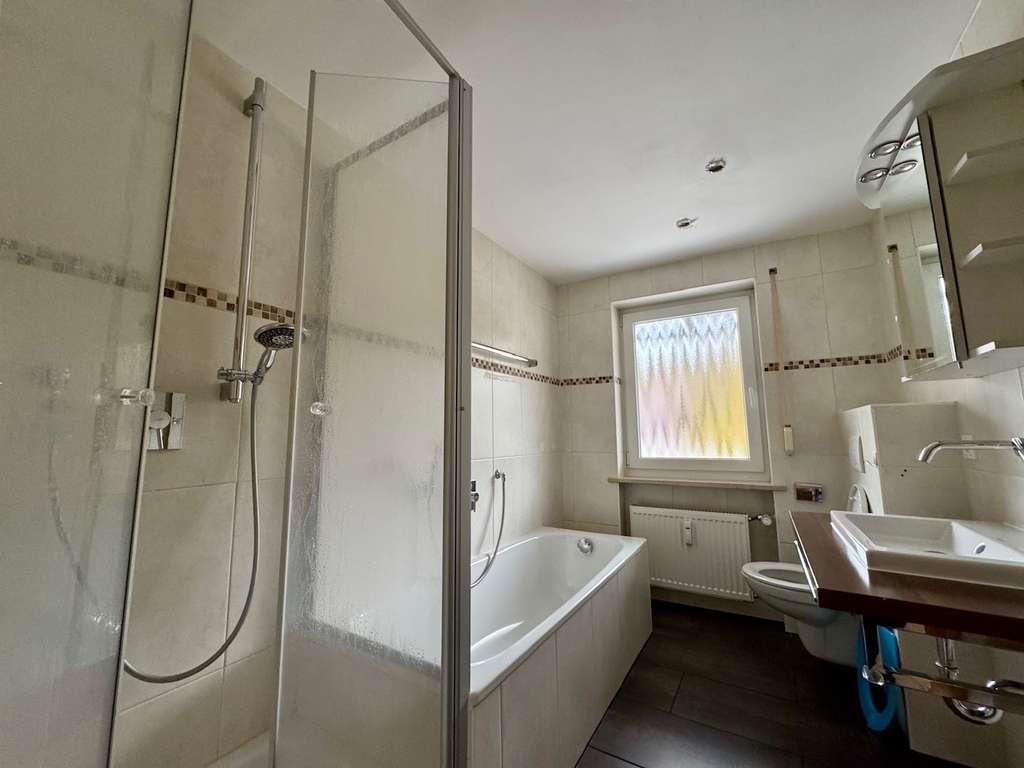 Immobilie in Bischofswiesen - Charmantes Ein- oder Zweifamilienhaus in Bischofswiesen – Ihr neues Zuhause mit Bergblick - Bild 4