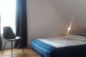 TRAUMHAFT*2 Schlafzimmer*SUPER SCHÖNES DG*GARTEN*mit Anmeldung*INTERNATIONALS WELCOME – Gernsstraße 13, 30659 Bothfeld, Hannover – Vorschaubild 8
