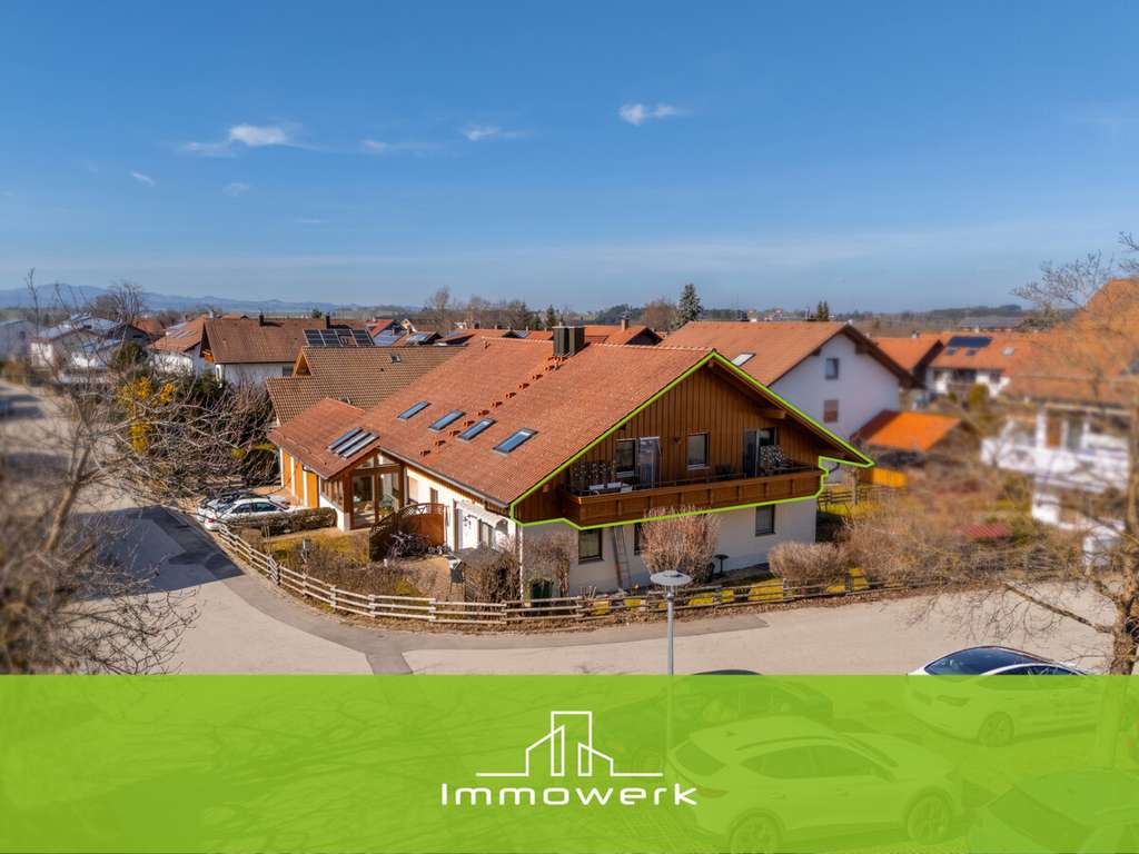 Immobilie in Betzigau - Gemütliche 3-Zimmer-Dachgeschosswohnung mit Kamin, Balkon und Garage in Betzigau - Bild 0