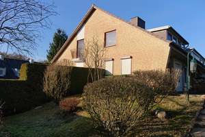sehr gepflegtes Endreihenhaus mit Garage in Itzehoe zu verkaufen – Die vollständige Adresse der Immobilie erhältst du vom Anbieter., 25524 Itzehoe – Vorschaubild 1