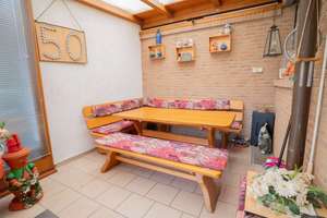 Haus im Haus: Mit Garten, Loggia und Garagen in Sachsenheim-Spielberg – Die vollständige Adresse der Immobilie erhältst du vom Anbieter., 74343 Sachsenheim – Vorschaubild 10