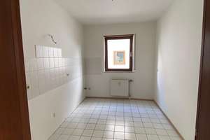 In Reilingen: Frisch renovierte 3 ZKB mit Balkon und Tiefgaragenstellplatz – 68799 Reilingen – Vorschaubild 5