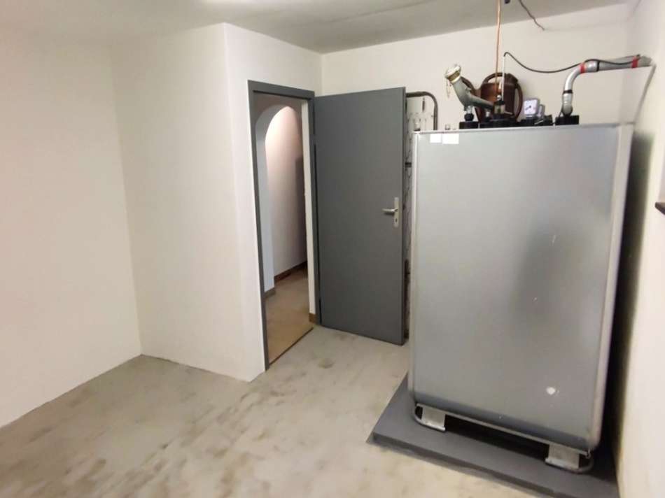 UG. Zimmer Öltank