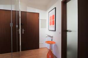 Vollmöbliertes und frisch renoviertes 1-Zimmer-Apartment mit Loggia in zentraler Lage von Aachen! – Paugasse 20, 52064 Sankt Jakob, Aachen – Vorschaubild 4