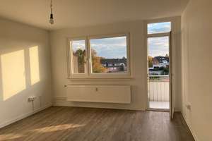 Wo das Leben so spielt - großzügige 4-Zimmer-Wohnung – St.-Gotthard-Straße 17, 28325 Tenever, Bremen – Vorschaubild 3