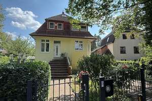 Stilvolles Einfamilienhaus mit 1.800 m2 Südgrundstück und hochwertiger Ausstattung – Die vollständige Adresse der Immobilie erhältst du vom Anbieter., 28259 Mittelshuchting, Bremen – Vorschaubild 1