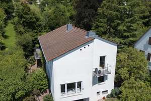 Großzügiges Haus mit parkähnlichem Garten inmitten der Natur in Stuttgart
