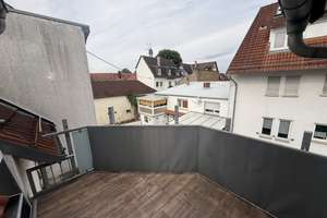 Wohnhaus  aus 1995 in historischer Hofreite mir PKW Stellplatz & Balkon in ruhiger/ zentraler Lage – Stolbergerstrasse 24, 65205 Nordenstadt, Wiesbaden – Vorschaubild 4