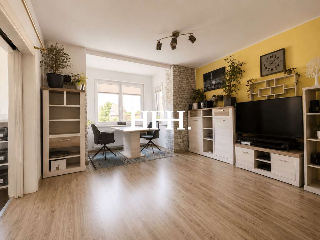Immobilie in Brunsbüttel - Flexibles Investment: Vermietetes, real geteiltes Dreifamilienhaus - Bild 2
