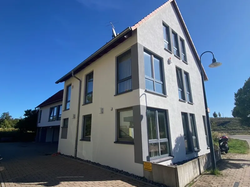 2-entrance Multi-family House – Rutesheim – modern office-to-residential conversion - 3