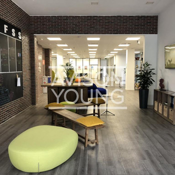 Dem Hauptbahnhof zum Greifen nahe im Immermannhof
