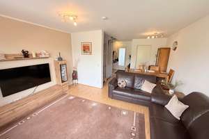 142 m² Wohn- & Nutzfläche – Familienfreundliches Reihenhaus in direkter Feldrandlage – Die vollständige Adresse der Immobilie erhältst du vom Anbieter., 81829 Trudering-Riem (Ortsteil), München – Vorschaubild 4