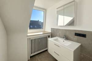 Oberkassel: Erstbezug nach Sanierung - lichtverwöhnte 2-Zimmer-Wohnung mit Balkon und Einbauküche! – 40545 Oberkassel, Düsseldorf – Vorschaubild 11
