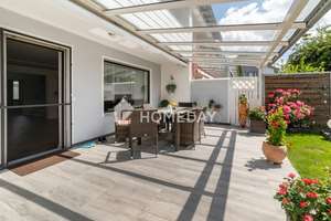 Gepflegte Doppelhaushälfte mit Pool, Doppelgarage und vielseitigem Platzangebot
 – Die vollständige Adresse der Immobilie erhältst du vom Anbieter., 86453 Dasing – Vorschaubild 8