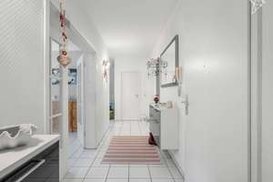 AUSZEIT FÜR DIE FAMILIE 🌸 Helle Erdegeschosswohnung mit Terrasse und Garten im Herzen Frankfurts! – 60433 Frankfurter Berg, Frankfurt am Main – Vorschaubild 2