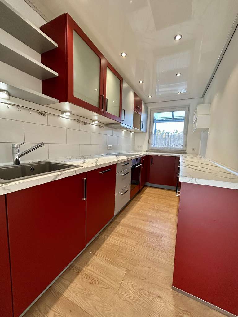 Immobilie in Kirchseeon - STILVOLL & ZENTRAL- Traumhafte 4 Zimmer-Maisonette- Wohnung mit TOP Ausstattung !!!  - Bild 3