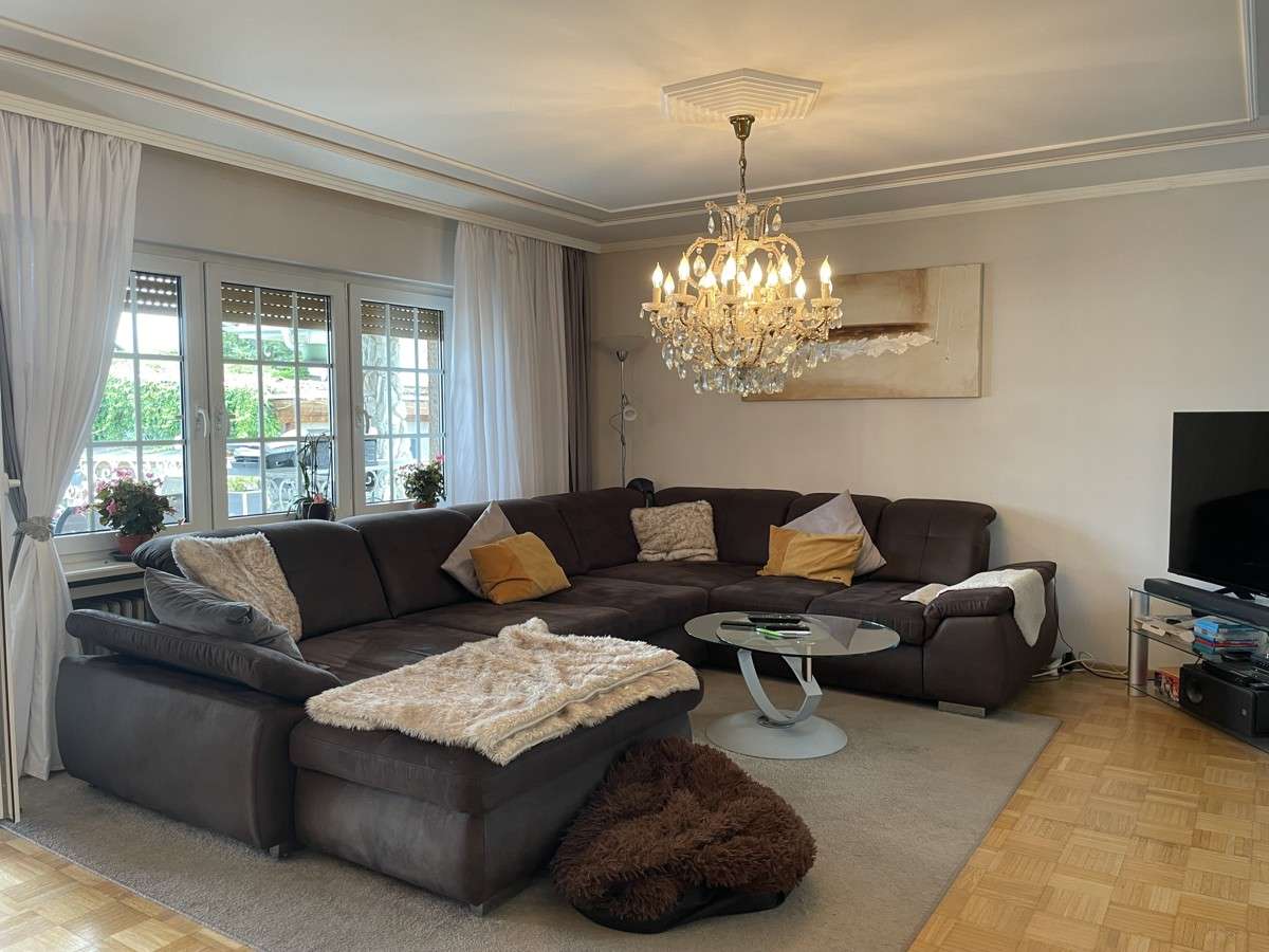 Immobilie in Florstadt - Einfamilienhaus im Bungalowstil mit großem Garten und Terrasse - Bild 15