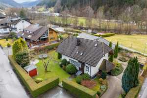 Fantastisches Familiendomizil: 2 EFH mit Garage, Carport u. wunderschönen Garten in 79263 Simonswald – Emmendingen (Kreis) – Vorschaubild 4