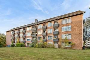 Attraktive vermietete 1,5-Zimmer-Wohnung mit Balkon und Parkplatz