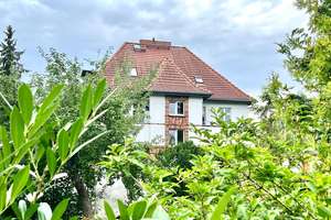 Stilvolles Mehrfamilienhaus mit 3 Wohneinheiten in grüner Wohnlage – Die vollständige Adresse der Immobilie erhältst du vom Anbieter., 16515 Oranienburg – Vorschaubild 1