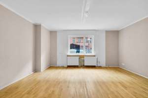 Lichtdurchflutetes Zuhause – Hochparterrewohnung mit Einbauküche – Die vollständige Adresse der Immobilie erhältst du vom Anbieter., 10551 Moabit, Berlin – Vorschaubild 2