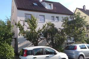 4-Zimmer-Hochparterre-Wohnung mit Terrasse, Gartenzugang und Stellplatz