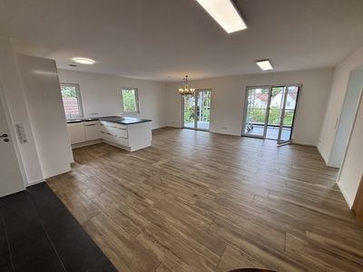 myHome-Immobilien / TOP Wohnlage - Gehobene 4 Zi-Wohnung mit Luxus EBK und 40qm Balkon/ Terrasse