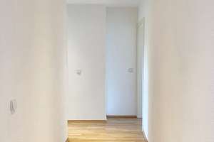 Schöne 2-Zimmer-Wohnung mit Balkon im Zentrum von Chemnitz – Clara-Zetkin-Straße 12, 9111 Zentrum, Chemnitz – Vorschaubild 4