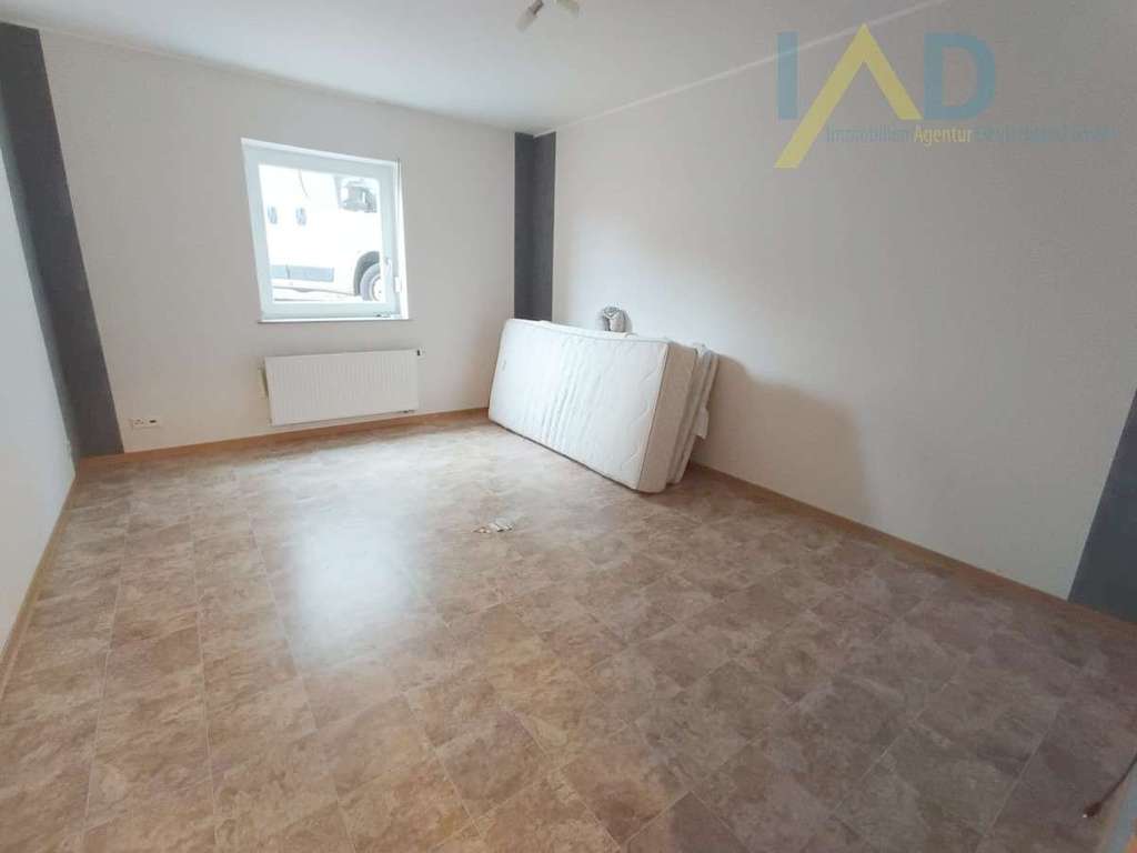 Immobilie in Bockenau - In toller Aussichtslage - Großes Einfamilienhaus mit zwei Vollgeschossen und großem Carport - Bild 4
