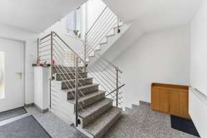 Großzügig, lichtdurchflutet und unzählige Möglichkeiten - Geräumiges Wohnhaus in Eggingen – Die vollständige Adresse der Immobilie erhältst du vom Anbieter., 89079 Eggingen, Ulm – Vorschaubild 2