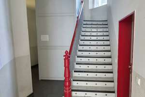Lichtdurchflutete 4-Zimmer-Altbauwohnung mit Aufzug in Vahrenwald-List. Bezusfrei ab dem 01.07.2026 – Die vollständige Adresse der Immobilie erhältst du vom Anbieter., 30161 Vahrenwald, Hannover – Vorschaubild 2