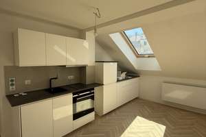  Stilvolle 3-Raum-DG-Wohnung MÖBLIERT mit EBK