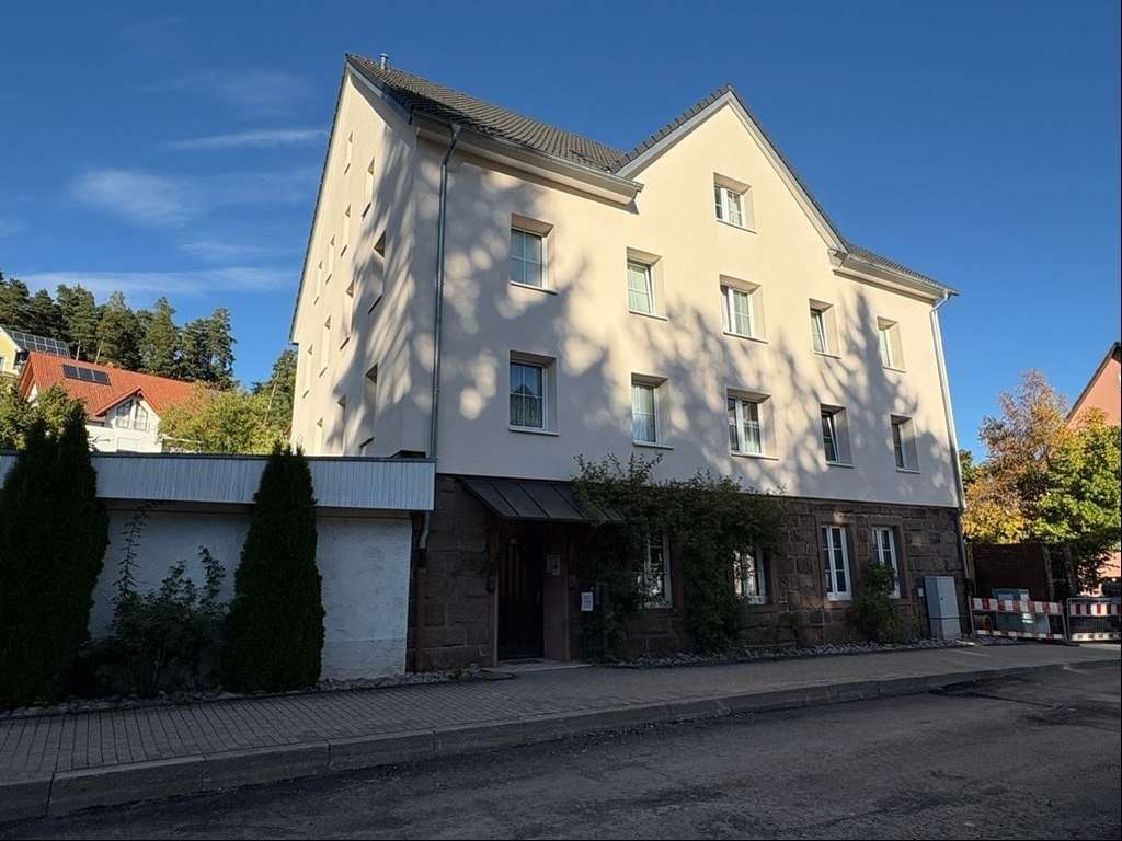 Immobilie in St. Georgen im Schwarzwald - Attraktives Mehrfamilienhaus im Herzen von St. Georgen - Bild 1