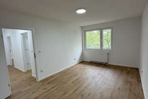 Wunderschöne 2 Zimmer Wohnung mit Balkon - Kernsaniert! – Wettersteinstraße 53, 90471 Langwasser Nordwest, Nürnberg – Vorschaubild 2
