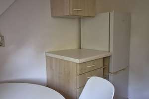 WG-Zimmer in frisch renovierter Dachgeschosswohnung zu vermieten – ab sofort verfügbar – Die vollständige Adresse der Immobilie erhältst du vom Anbieter., 76133 Nordstadt, Karlsruhe – Vorschaubild 5