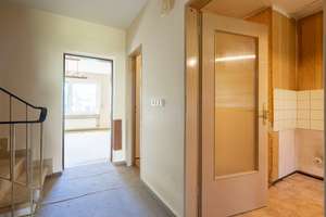 Familienfreundliches Reihenendhaus zum Gestalten, Leben und Wachsen in ruhiger Lage – Die vollständige Adresse der Immobilie erhältst du vom Anbieter., 90455 Kornburg, Worzeldorf, Nürnberg – Vorschaubild 4
