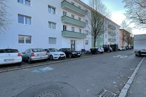 Nette Nachbarn gesucht: renovierte 2-Zi.-Wohnung