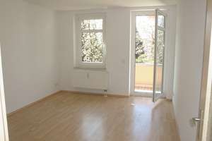 EBK zum Abkauf - Überdachter Süd-West-Balkon mit Blick ins Grüne – Helmholtzstraße 39, 9131 Hilbersdorf, Chemnitz – Vorschaubild 6