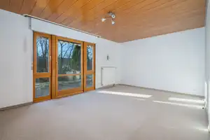 Ihr neues Zuhause: Familienfreundliches Haus mit Garten und Doppelgarage – Schwarzwald-Baar-Kreis – Vorschaubild 9
