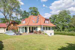 Landhaus mit zusätzlicher Bebauungsmöglichkeit auf parkähnlichem Grundstück mit Blick auf Grunewa... – Berlin – Vorschaubild 3