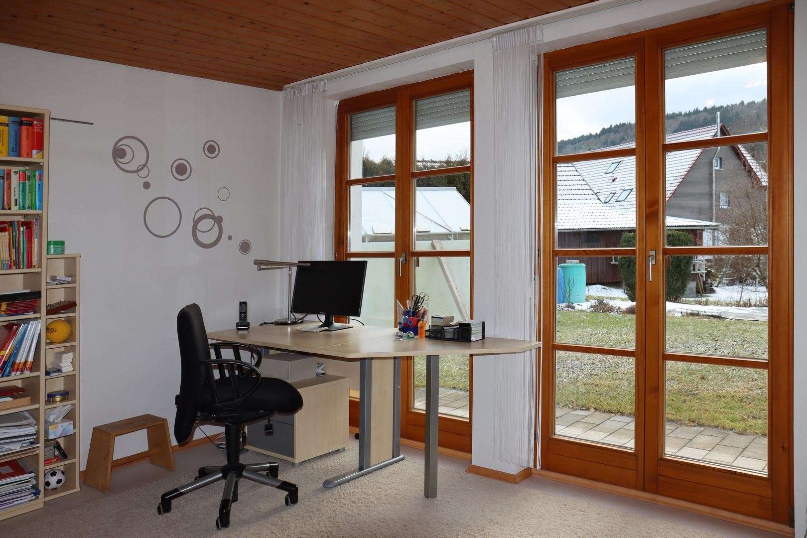 Immobilie in Reichenbach am Heuberg - Einfamilienhaus freist. (teilmodern.) mit Einliegerw., Doppelgarage (Maklerprovisionsfrei) - Bild 1