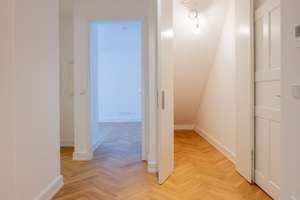 AIGNER - Erstbezug: Stilvolle 3,5-Zimmer-Dachgeschosswohnung in historischem Altbau – Die vollständige Adresse der Immobilie erhältst du vom Anbieter., 80796 Neuschwabing, München – Vorschaubild 3