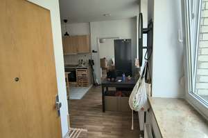 Gemütliche 2,5 Zimmerwohnung in zentraler Lage mit Tiefgaragenstellplatz – Schwabstraße 33A, 70197 Rotebühl, Stuttgart – Vorschaubild 2