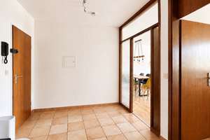 Gut geschnittene, helle 3-Zimmer-Wohnung mit sonniger Innenhofloggia, Balkon und TG-Stellplatz – Die vollständige Adresse der Immobilie erhältst du vom Anbieter., 30161 List, Hannover – Vorschaubild 8