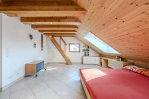 Großzügig wohnen in ruhiger Lage: Modernisiertes Einfamilienhaus mit Einliegerwohnung und Garten – Die vollständige Adresse der Immobilie erhältst du vom Anbieter., 72649 Wolfschlugen – Vorschaubild 18